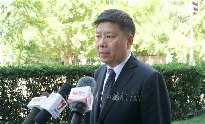 Học giả Trung Quốc nêu bật vai trò của Tổng Bí thư Nguyễn Phú Trọng cho sự phát triển của Việt Nam và quan hệ hai nước Học giả Trung Quốc: Tổng Bí thư Nguyễn Phú Trọng là nhà cách mạng, nhà chiến lược và nhà tư tưởng vĩ đại