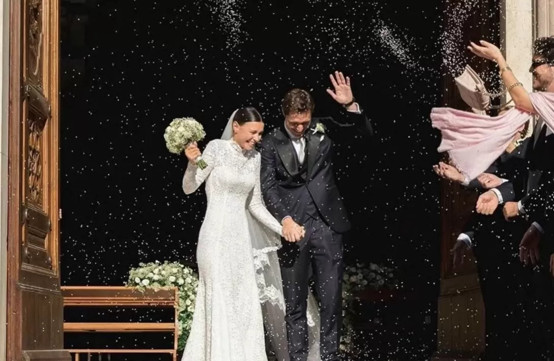 Ký tặng người hâm mộ trong ngày cưới, tiền đạo Chiesa được khen nức lời Ký tặng người hâm mộ trong ngày cưới, tiền đạo Chiesa được khen nức lời