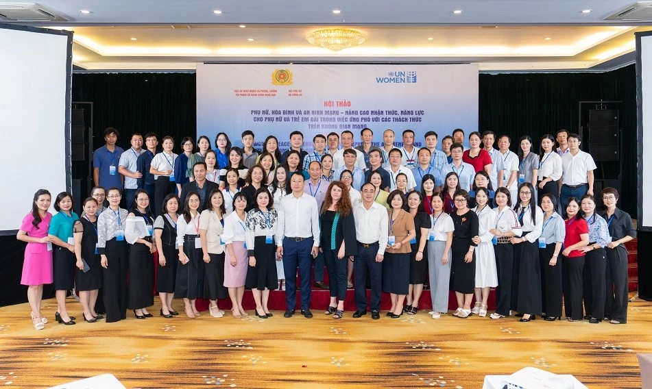 Ứng phó với các mối đe dọa trên không gian mạng đối với phụ nữ và trẻ em gái Ứng phó với các mối đe dọa trên không gian mạng đối với phụ nữ và trẻ em gái
