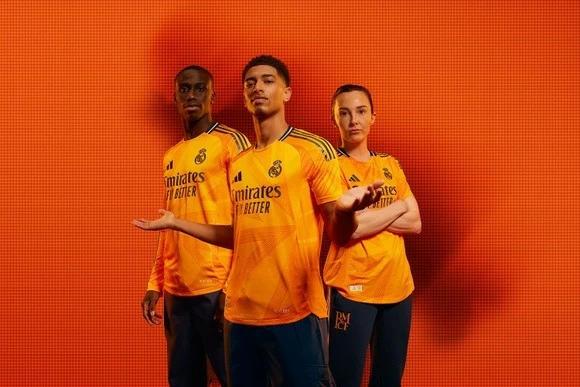 Mbappe rạng rỡ ra mắt trang phục thi đấu Real Madrid trên sân khách Mbappe rạng rỡ ra mắt trang phục thi đấu Real Madrid trên sân khách