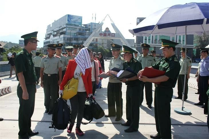 Bài 1: Vạch trần các thủ đoạn tinh vi nhằm dụ con mồi 'sập bẫy' của tội phạm mua bán người Bài 1: Vạch trần các thủ đoạn tinh vi nhằm dụ con mồi 'sập bẫy' của tội phạm mua bán người