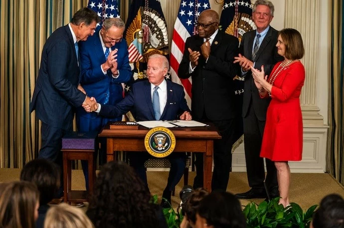 Cây bút của Washington Post tiết lộ chi tiết lý giải 'độ lì' của Tổng thống Joe Biden, là người 'không bỏ cuộc' nhưng cuối cùng lựa chọn ra đi! Cây bút của Washington Post tiết lộ chi tiết lý giải 'độ lì' của Tổng thống Joe Biden, là người 'không bỏ cuộc' nhưng cuối cùng lựa chọn ra đi!