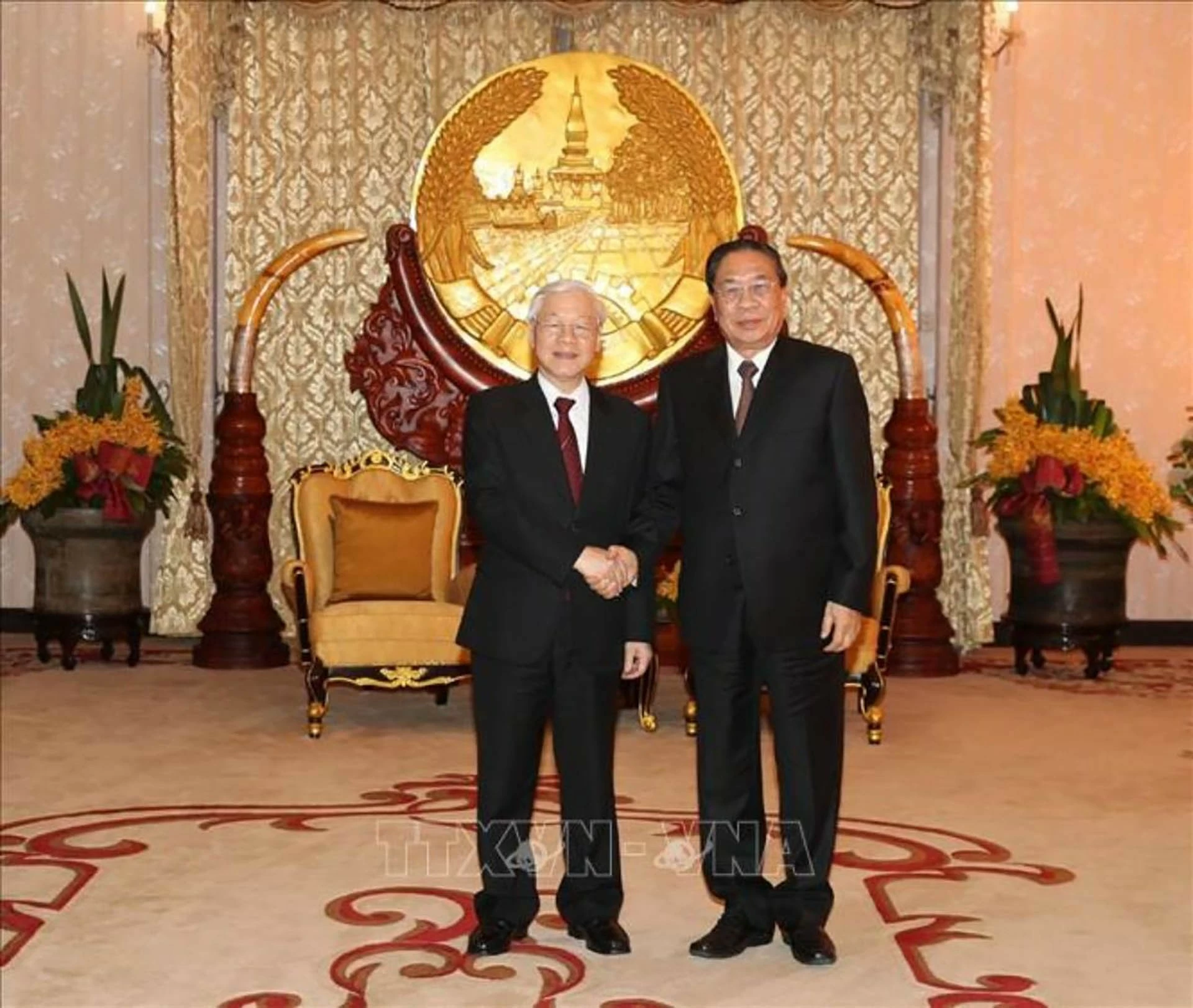 Tổng Bí thư-Chủ tịch nước Nguyễn Phú Trọng gặp đồng chí Choummaly Sayasone, nguyên Tổng Bí thư-Chủ tịch nước Lào, tại thủ đô Vientiane, trong chuyến thăm hữu nghị chính thức nước Cộng hòa Dân chủ Nhân dân Lào ngày 24/2/2019. (Nguồn: TTXVN) Tổng Bí thư-Chủ tịch nước Nguyễn Phú Trọng gặp đồng chí Choummaly Sayasone, nguyên Tổng Bí thư-Chủ tịch nước Lào, tại thủ đô Vientiane, trong chuyến thăm hữu nghị chính thức nước Cộng hòa Dân chủ Nhân dân Lào ngày 24/2/2019. (Nguồn: TTXVN)