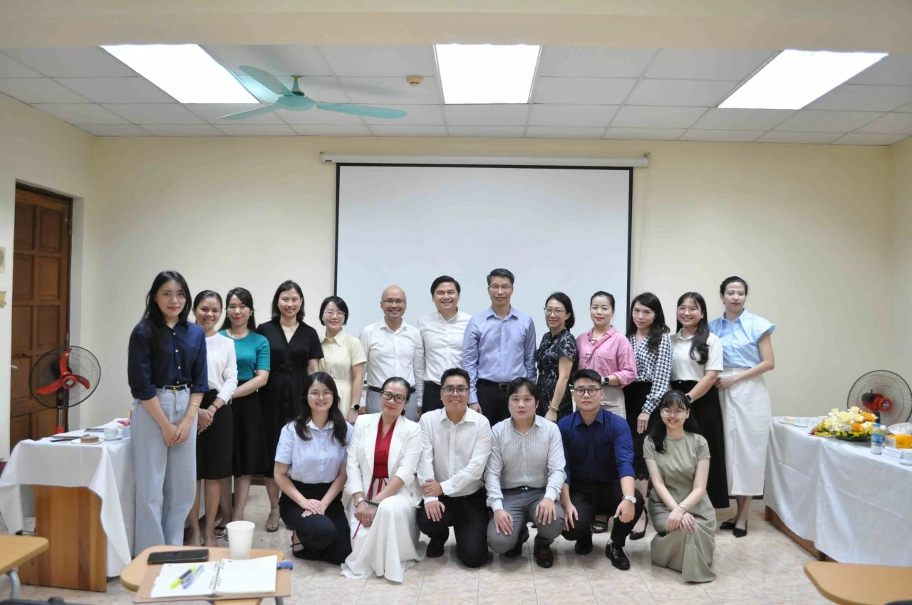 Khai giảng khóa học kỹ năng phiên dịch tiếp xúc đối ngoại dành cho cán bộ ngoại vụ địa phương Khai giảng khóa học kỹ năng phiên dịch tiếp xúc đối ngoại dành cho cán bộ ngoại vụ địa phương