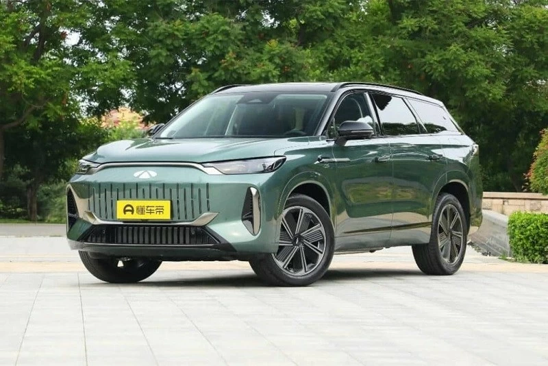 Mẫu xe SUV hybrid sạc điện Trung Quốc - Fulwin T10 được cho là sẽ chính thức ra mắt vào ngày 25/7 tới Mẫu xe SUV hybrid sạc điện Trung Quốc - Fulwin T10 được cho là sẽ chính thức ra mắt vào ngày 25/7 tới