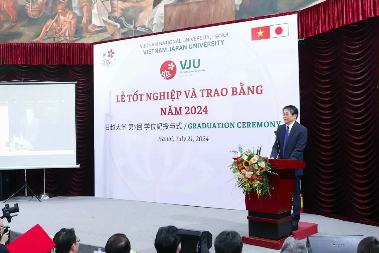 LỄ TỐT NGHIỆP VÀ TRAO BẰNG CHO SINH VIÊN VJU 2024 - Vietnam Japan University LỄ TỐT NGHIỆP VÀ TRAO BẰNG CHO SINH VIÊN VJU 2024 - Vietnam Japan University