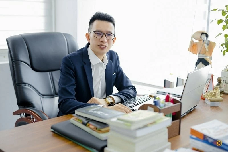 Giám đốc Nguyễn Thanh Bình chia sẻ: những ‘lưu ý’ khi đi xuất khẩu lao động. Giám đốc Nguyễn Thanh Bình chia sẻ: những ‘lưu ý’ khi đi xuất khẩu lao động.