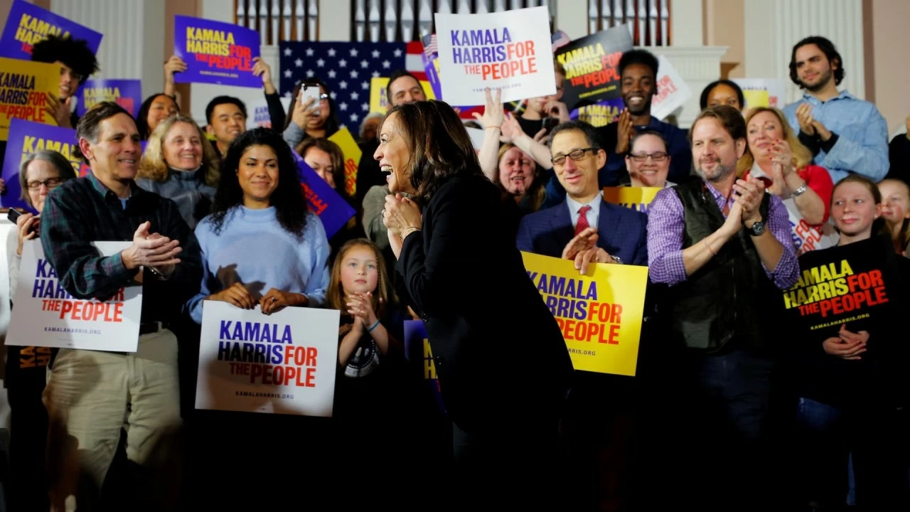 Hình ảnh hiếm hoi thời thơ ấu của Phó Tổng thống Mỹ Kamala Harris Hình ảnh hiếm hoi thời thơ ấu của Phó Tổng thống Mỹ Kamala Harris