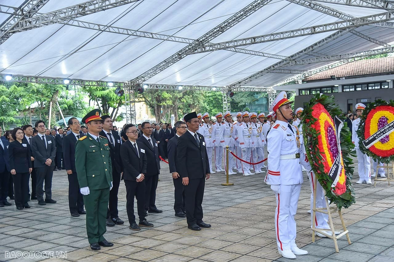 Trực tiếp: Toàn cảnh Lễ viếng Tổng Bí thư Nguyễn Phú Trọng sáng ngày 25/7 Trực tiếp: Toàn cảnh Lễ viếng Tổng Bí thư Nguyễn Phú Trọng sáng ngày 25/7