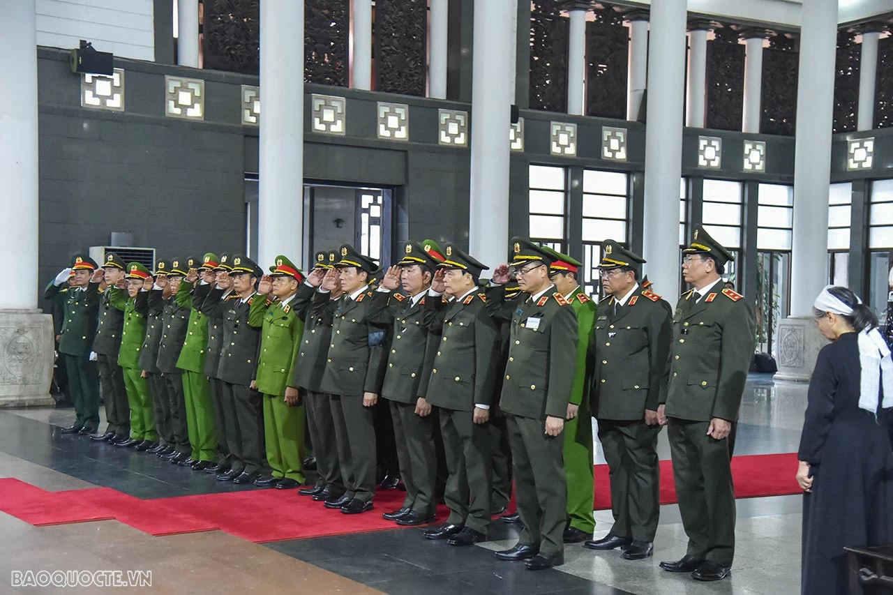 Trực tiếp: Toàn cảnh Lễ viếng Tổng Bí thư Nguyễn Phú Trọng sáng ngày 25/7 Trực tiếp: Toàn cảnh Lễ viếng Tổng Bí thư Nguyễn Phú Trọng sáng ngày 25/7