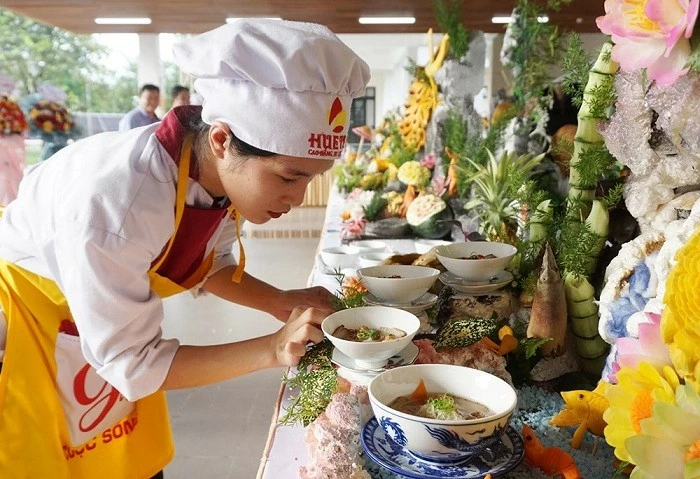 Huế chọn ẩm thực để tham gia Mạng lưới các thành phố sáng tạo của UNESCO Huế chọn ẩm thực để tham gia Mạng lưới các thành phố sáng tạo của UNESCO