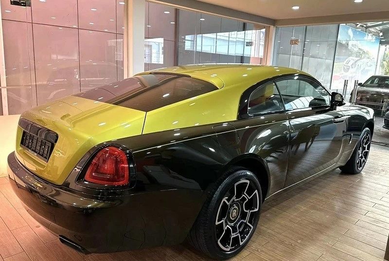 Rolls-Royce Wraith Black Badge ADM Sportive 'độc nhất thế giới' xuất hiện tại Việt Nam Rolls-Royce Wraith Black Badge ADM Sportive 'độc nhất thế giới' xuất hiện tại Việt Nam