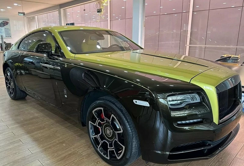 Rolls-Royce Wraith Black Badge ADM Sportive 'độc nhất thế giới' xuất hiện tại Việt Nam Rolls-Royce Wraith Black Badge ADM Sportive 'độc nhất thế giới' xuất hiện tại Việt Nam