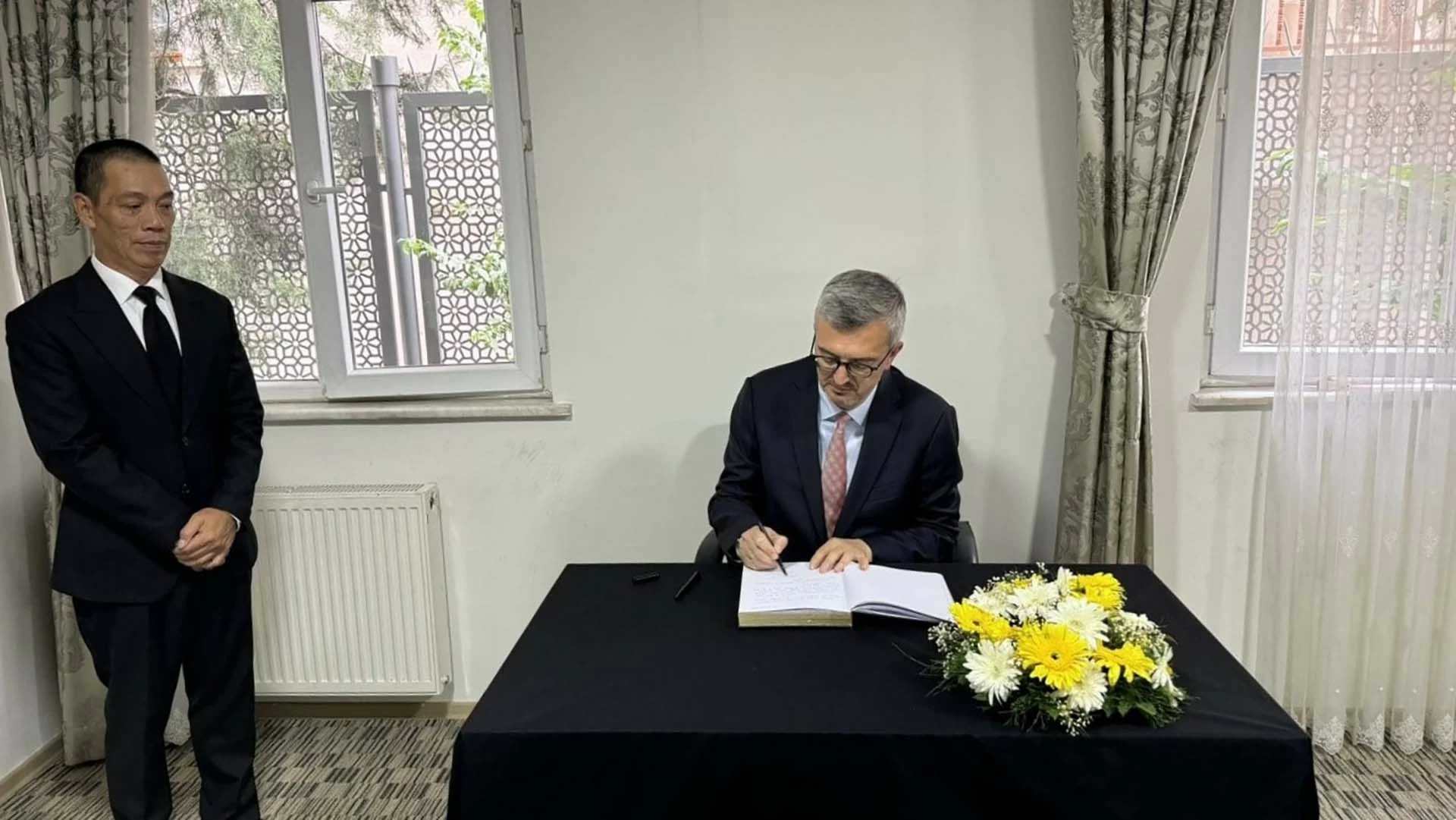 Những đóng góp của Tổng Bí thư Nguyễn Phú Trọng sẽ còn mãi trong tâm thức người dân Việt Nam Những đóng góp của Tổng Bí thư Nguyễn Phú Trọng sẽ còn mãi trong tâm thức người dân Việt Nam