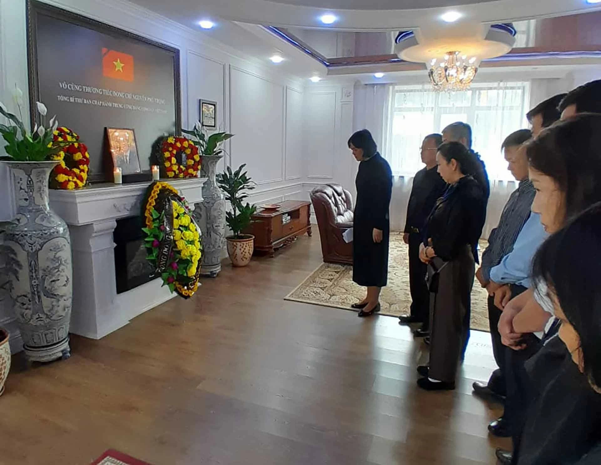 Đại sứ quán Việt Nam tại Kazakhstan tổ chức lễ viếng Tổng Bí thư Nguyễn Phú Trọng Đại sứ quán Việt Nam tại Kazakhstan tổ chức lễ viếng Tổng Bí thư Nguyễn Phú Trọng
