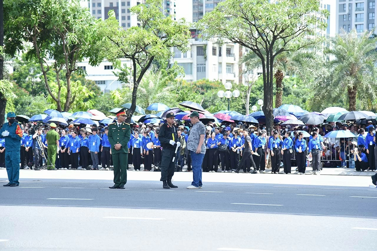 Lễ an táng Tổng Bí thư Nguyễn Phú Trọng tại Nghĩa trang Mai Dịch, Hà Nội Lễ an táng Tổng Bí thư Nguyễn Phú Trọng tại Nghĩa trang Mai Dịch, Hà Nội