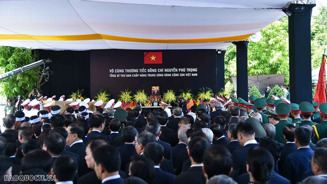 Lễ an táng Tổng Bí thư Nguyễn Phú Trọng tại Nghĩa trang Mai Dịch, Hà Nội Lễ an táng Tổng Bí thư Nguyễn Phú Trọng tại Nghĩa trang Mai Dịch, Hà Nội