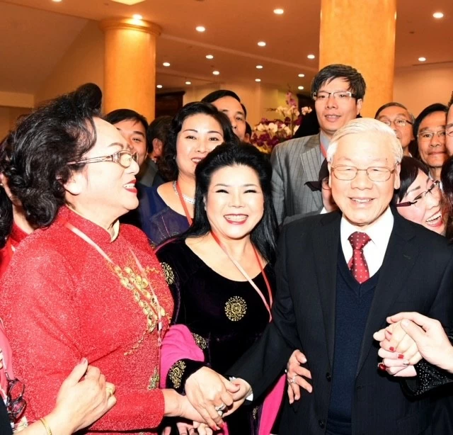 Kiều bào về nước xúc động ghi sổ tang và kính viếng cố Tổng Bí thư Kiều bào về nước xúc động ghi sổ tang kính viếng Tổng Bí thư Nguyễn Phú Trọng