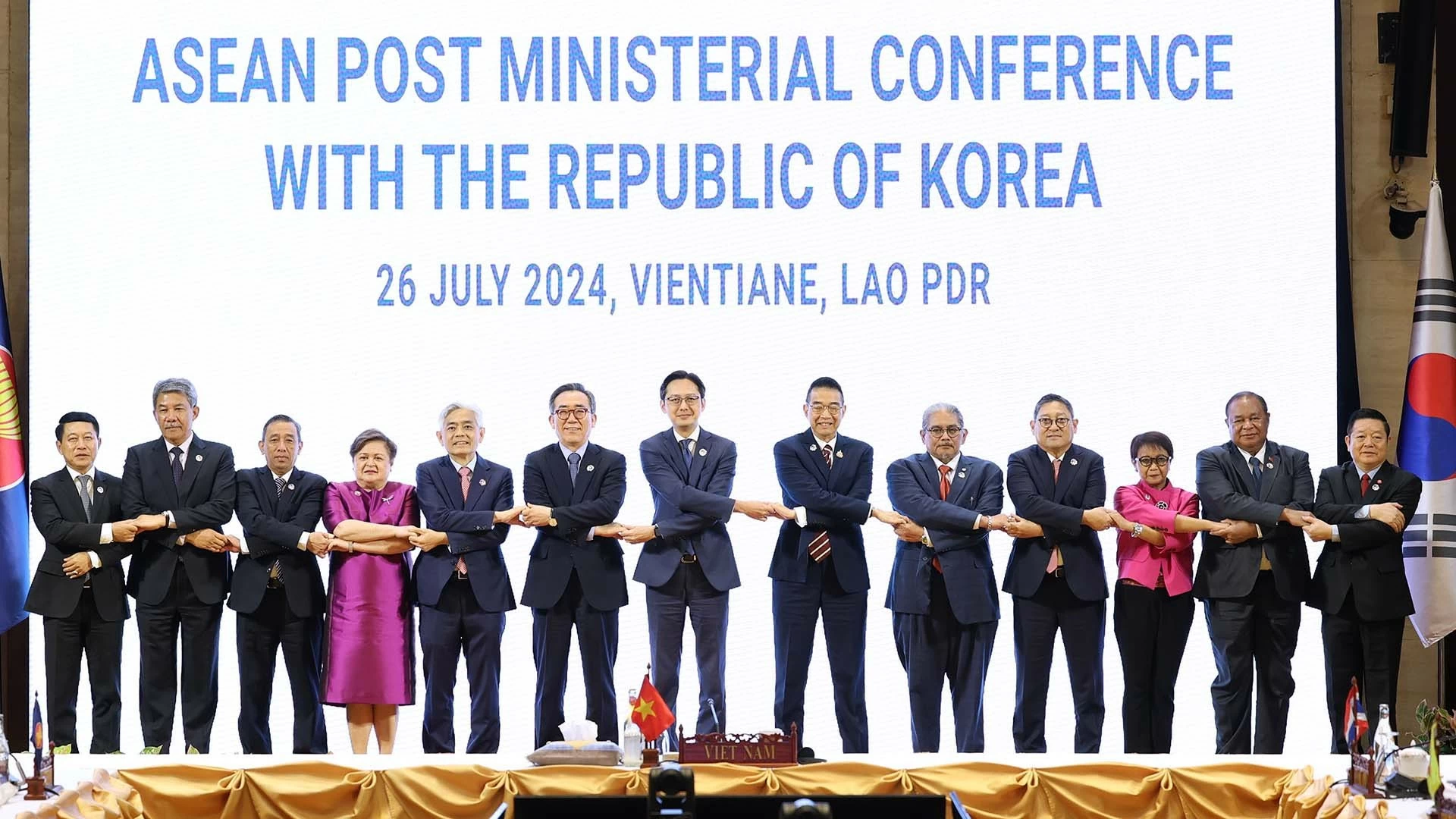 Các đại biểu tham dự Hội nghị Bộ trưởng Ngoại giao ASEAN-Hàn Quốc. Các đại biểu tham dự Hội nghị Bộ trưởng Ngoại giao ASEAN-Hàn Quốc.