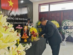 Tổng Lãnh sự quán Việt Nam tại Preah Sihanouk tổ chức lễ viếng Tổng Bí thư Nguyễn Phú Trọng