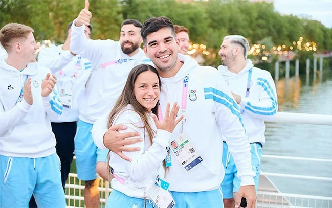 Cặp VĐV Argentina đính hôn tại làng Olympic Cặp VĐV Argentina đính hôn tại làng Olympic