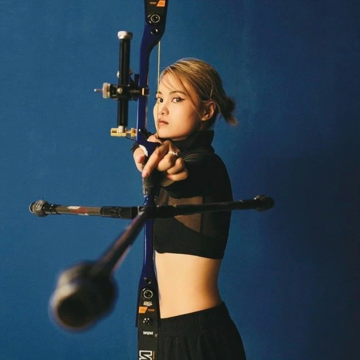 Cô bắt đầu sự nghiệp với môn bóng rổ trước khi rẽ hướng sang thử sức với bắn cung. Đây xem là sự lựa chọn đúng đắn, thay đổi hoàn sự nghiệp thể thao của người đẹp. Cô bắt đầu sự nghiệp với môn bóng rổ trước khi rẽ hướng sang thử sức với bắn cung. Đây xem là sự lựa chọn đúng đắn, thay đổi hoàn sự nghiệp thể thao của người đẹp.