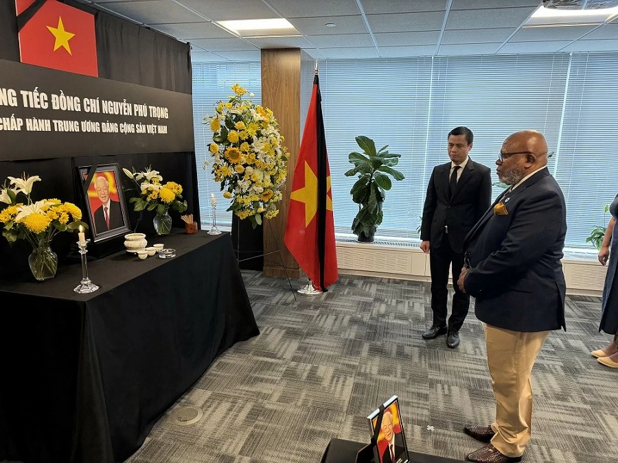 Chủ tịch Đại hội đồng Liên hợp quốc viếng Tổng Bí thư Nguyễn Phú Trọng Chủ tịch Đại hội đồng Liên hợp quốc viếng Tổng Bí thư Nguyễn Phú Trọng