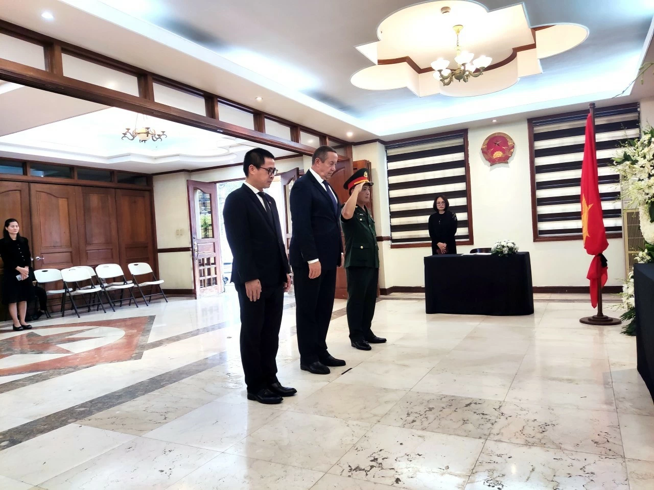 Đại sứ Nga tại Philippines viếng Tổng Bí thư. Đại sứ Nga tại Philippines viếng Tổng Bí thư.