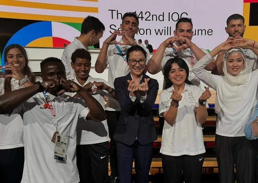Dương Tử Quỳnh cùng một số vận động viên trong đội tuyển Olympic người tị nạn. (Nguồn: Instagram/Michelle Yeoh) Dương Tử Quỳnh cùng một số vận động viên trong đội tuyển Olympic người tị nạn. (Nguồn: Instagram/Michelle Yeoh)