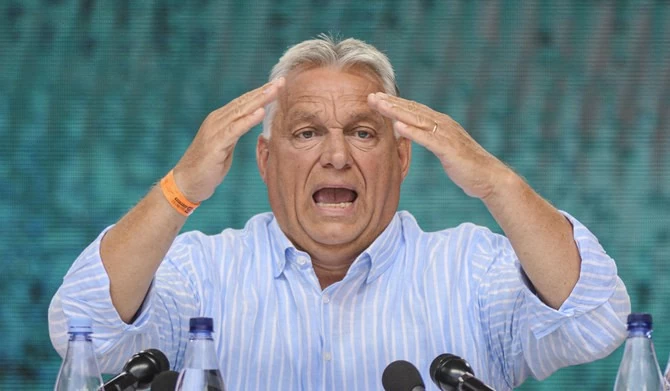 Thủ tướng Hungary Viktor Orban có bài phát biểu tại Đại học Tự do Balvanyos, ngày 27/7. (Nguồn: AP) Thủ tướng Hungary Viktor Orban có bài phát biểu tại Đại học Tự do Balvanyos, ngày 27/7. (Nguồn: AP)