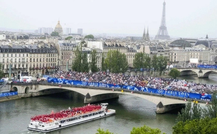 Olympic Paris 2024: Lo ngại chất lượng sông Seine, hủy buổi tập ba môn phối hợp đầu tiên Olympic Paris 2024: Lo ngại chất lượng sông Seine, hủy buổi tập ba môn phối hợp đầu tiên