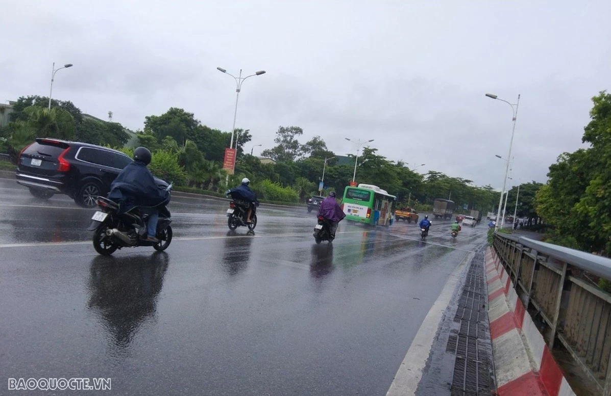 Dự báo thời tiết 10 ngày tới (28/7-7/8): Bắc Bộ mưa lớn theo chiều giảm dần; Trung-Nam Trung Bộ có nắng nóng; phía Nam chiều tối mưa to cục bộ Dự báo thời tiết 10 ngày tới (28/7-7/8): Bắc Bộ mưa lớn theo chiều giảm dần; Trung-Nam Trung Bộ có nắng nóng; phía Nam chiều tối mưa to cục bộ