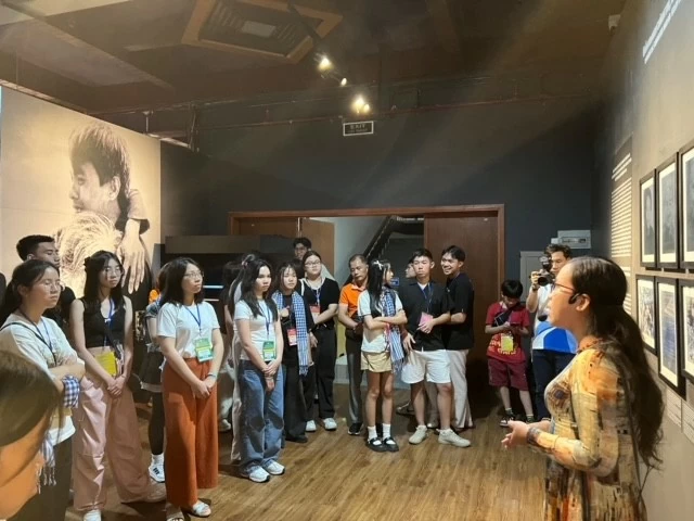 Hành trình ý nghĩa của Trại Hè Thanh thiếu niên kiều bào và tuổi trẻ TP. Hồ Chí Minh năm 2024 Hành trình ý nghĩa của Trại Hè Thanh thiếu niên kiều bào và tuổi trẻ TP. Hồ Chí Minh năm 2024