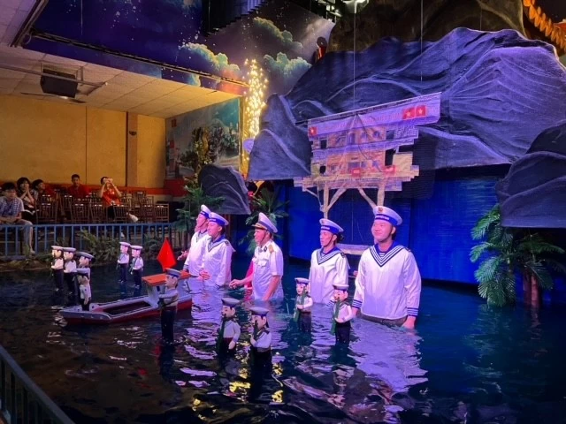 Hành trình ý nghĩa của Trại Hè Thanh thiếu niên kiều bào và tuổi trẻ TP. Hồ Chí Minh năm 2024 Hành trình ý nghĩa của Trại Hè Thanh thiếu niên kiều bào và tuổi trẻ TP. Hồ Chí Minh năm 2024