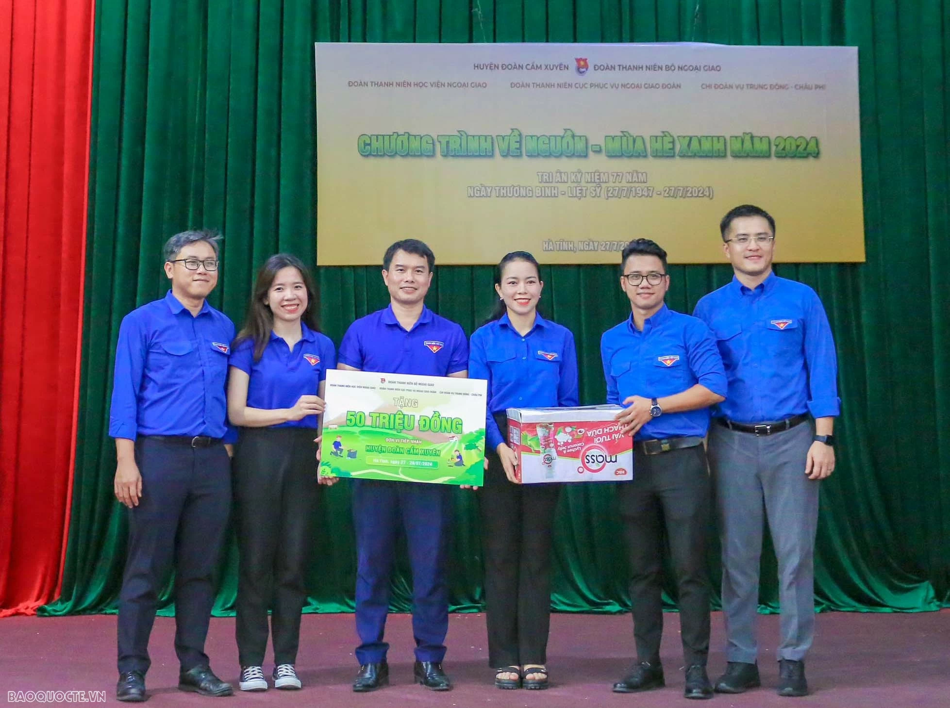 Thanh niên Ngoại giao về thăm địa chỉ đỏ, tri ân các anh hùng liệt sĩ Thanh niên Ngoại giao về thăm địa chỉ đỏ, tri ân các anh hùng liệt sĩ