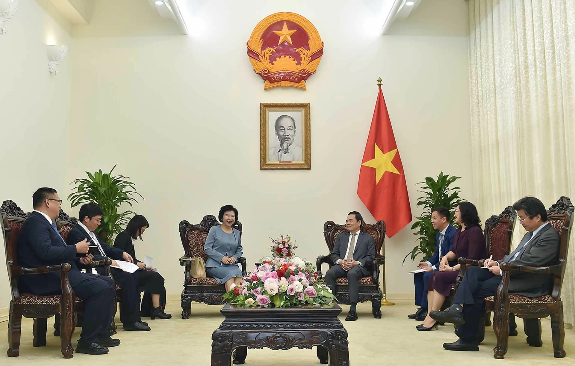 Phó Thủ tướng Trần Lưu Quang tiếp Chủ tịch Tập đoàn Sailun kiêm Chủ tịch Công ty TNHH Sailun Việt Nam Lưu Yến Hoa. (Nguồn: VGP) Phó Thủ tướng Trần Lưu Quang tiếp Chủ tịch Tập đoàn Sailun kiêm Chủ tịch Công ty TNHH Sailun Việt Nam Lưu Yến Hoa. (Nguồn: VGP)