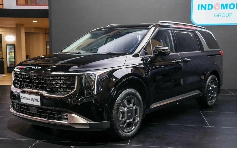 Kia Carnival Hybrid 2024 vừa được giới thiệu trong khuôn khổ triển lãm Ô tô quốc tế Gaikindo Indonesia (GIIAS) 2024 Kia Carnival Hybrid 2024 vừa được giới thiệu trong khuôn khổ triển lãm Ô tô quốc tế Gaikindo Indonesia (GIIAS) 2024