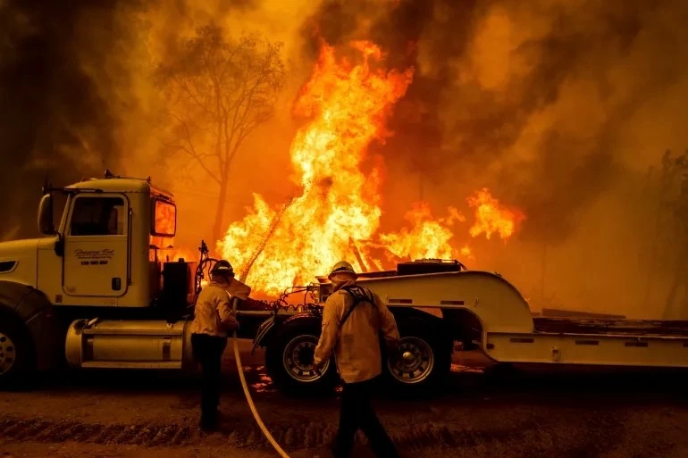 Mỹ: Gần 2.500 lính cứu hỏa đang chiến đấu với vụ cháy rừng nghiêm trọng ở California Mỹ: Gần 2.500 lính cứu hỏa đang chiến đấu với vụ cháy rừng nghiêm trọng ở California