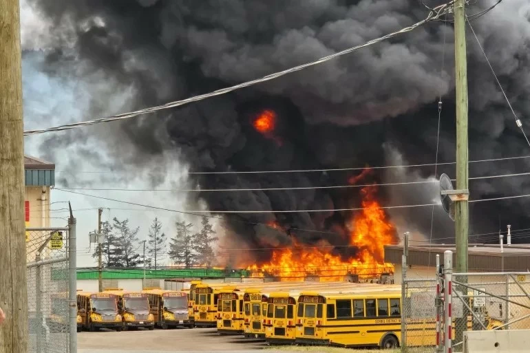 Mỹ: Gần 2.500 lính cứu hỏa đang chiến đấu với vụ cháy rừng nghiêm trọng ở California Mỹ: Gần 2.500 lính cứu hỏa đang chiến đấu với vụ cháy rừng nghiêm trọng ở California