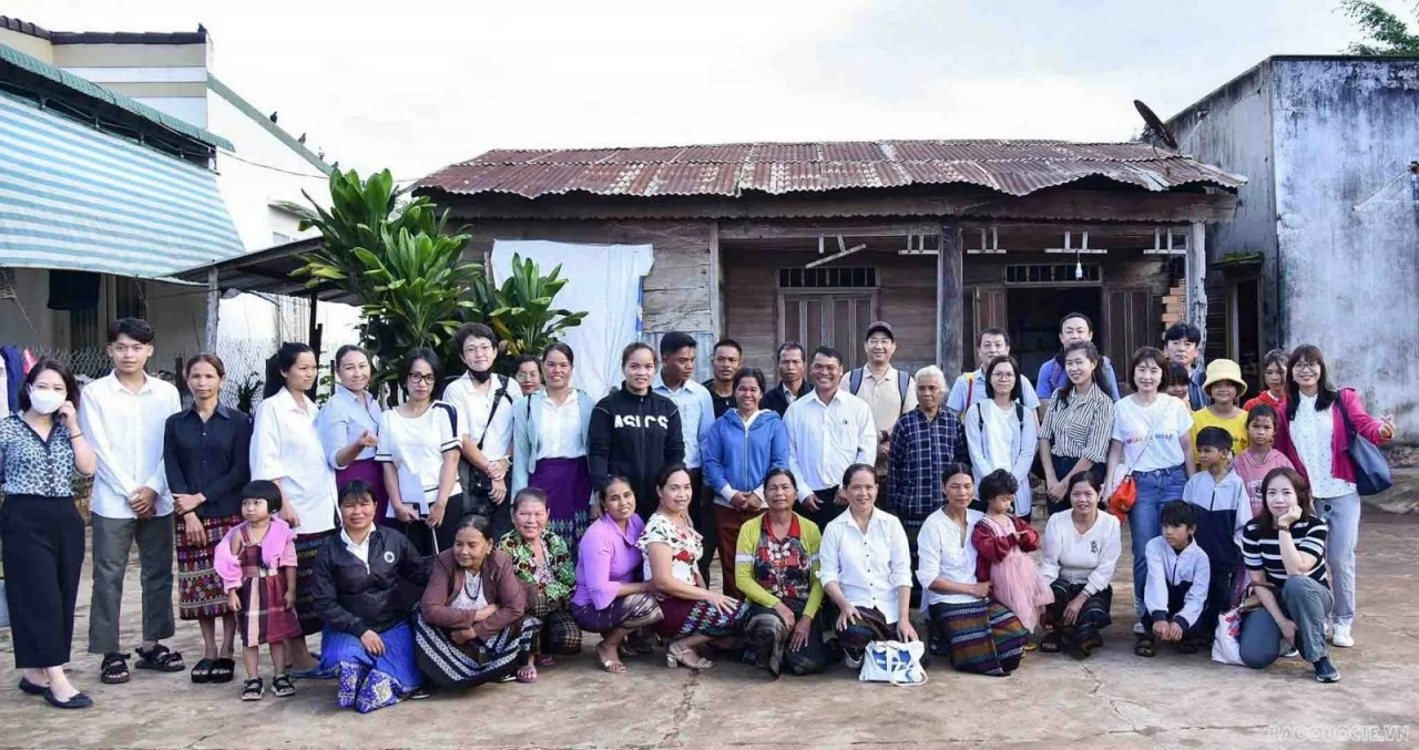 Hoàn thiện pháp luật bảo đảm bình đẳng trong tự do tín ngưỡng, tôn giáo Hoàn thiện pháp luật bảo đảm bình đẳng trong tự do tín ngưỡng, tôn giáo