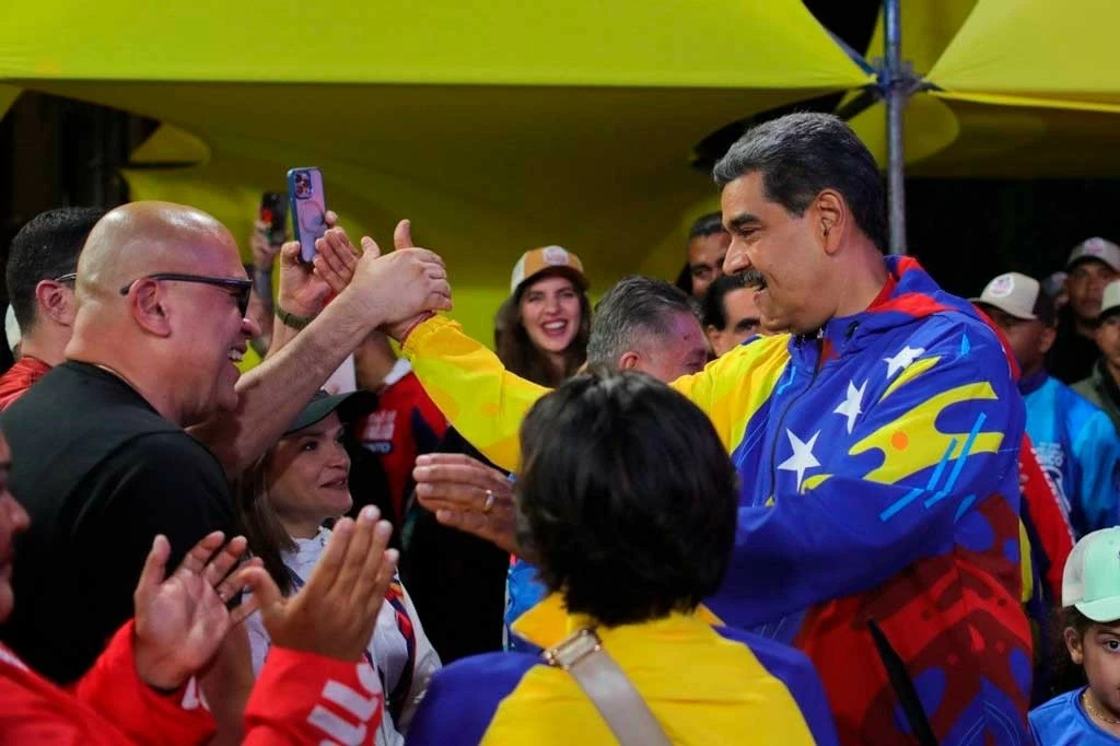 Bầu cử Venezuela: Tổng thống Maduro tố phe đối lập âm mưu 'đảo chính', ra lệnh trục xuất đại sứ 7 nước Mỹ Latinh. (Nguồn: Prensa Latina) Bầu cử Venezuela: Tổng thống Maduro tố phe đối lập âm mưu 'đảo chính', ra lệnh trục xuất đại sứ 7 nước Mỹ Latinh. (Nguồn: Prensa Latina)