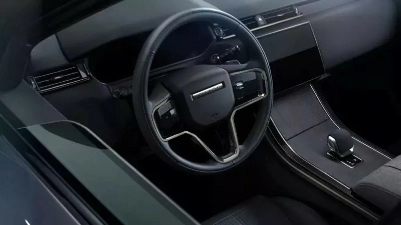 Nội thất yên tĩnh nhờ công nghệ cách âm chủ động của hệ thống âm thanh vòm Meridian 3D Surround Sound System với 17 loa Nội thất yên tĩnh nhờ công nghệ cách âm chủ động của hệ thống âm thanh vòm Meridian 3D Surround Sound System với 17 loa