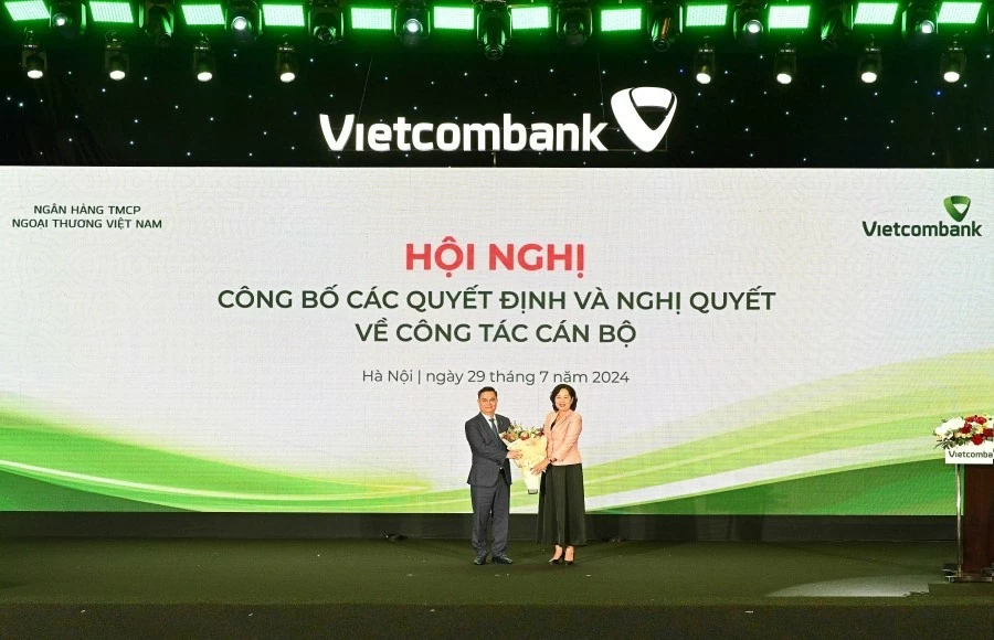 Vietcombank công bố các Quyết định Bí thư Đảng ủy, Chủ tịch HDQT và các nhân sự cấp cao Vietcombank công bố các Quyết định Bí thư Đảng ủy, Chủ tịch HDQT và các nhân sự cấp cao