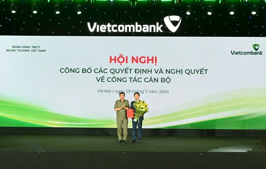 Vietcombank công bố các Quyết định Bí thư Đảng ủy, Chủ tịch HDQT và các nhân sự cấp cao Vietcombank công bố các Quyết định Bí thư Đảng ủy, Chủ tịch HDQT và các nhân sự cấp cao