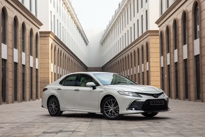 Top 4 xe sedan cỡ D bán chạy nhất 6 tháng đầu năm 2024: Toyota Camry dẫn đầu Top 4 xe sedan cỡ D bán chạy nhất 6 tháng đầu năm 2024: Toyota Camry dẫn đầu