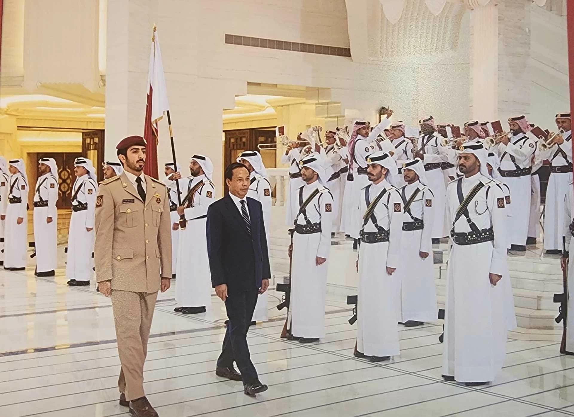 Đại sứ Nguyễn Huy Hiệp trình Thư ủy nhiệm lên Quốc vương Qatar Đại sứ Nguyễn Huy Hiệp trình Thư ủy nhiệm lên Quốc vương Qatar