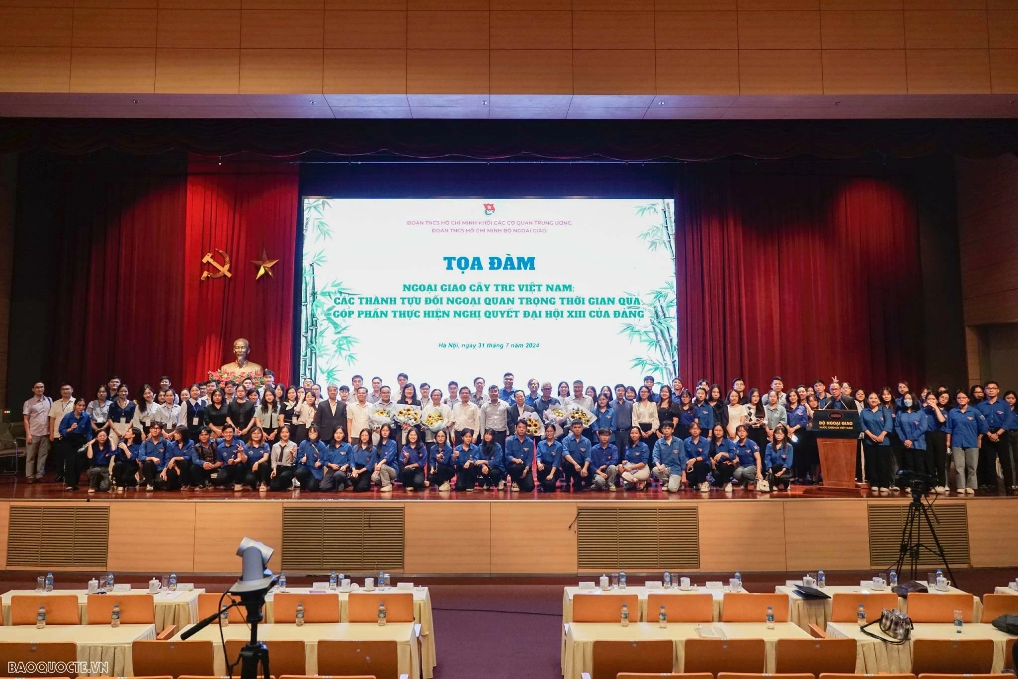 Thanh niên học tập và rèn luyện theo phong cách 'ngoại giao cây tre Việt Nam' của cố Tổng Bí thư Nguyễn Phú Trọng Thanh niên học tập và rèn luyện theo phong cách 'ngoại giao cây tre Việt Nam' của cố Tổng Bí thư Nguyễn Phú Trọng