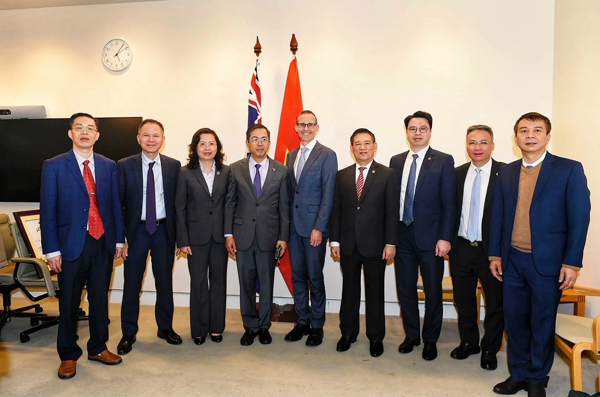 Bộ trưởng Tài chính Hồ Đức Phớc thăm, làm việc tại Australia Bộ trưởng Tài chính Hồ Đức Phớc thăm, làm việc tại Australia