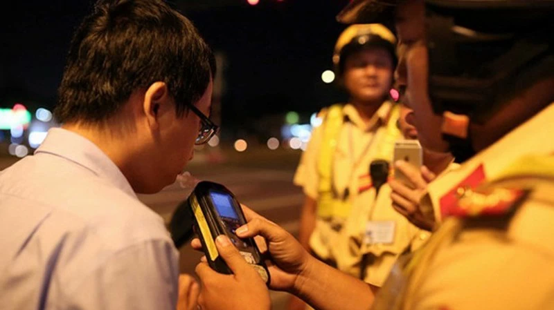 Đề xuất mới nhất về mức phạt vi phạm nồng độ cồn từ ngày 1/1/2025 Đề xuất mới nhất về mức phạt vi phạm nồng độ cồn từ ngày 1/1/2025