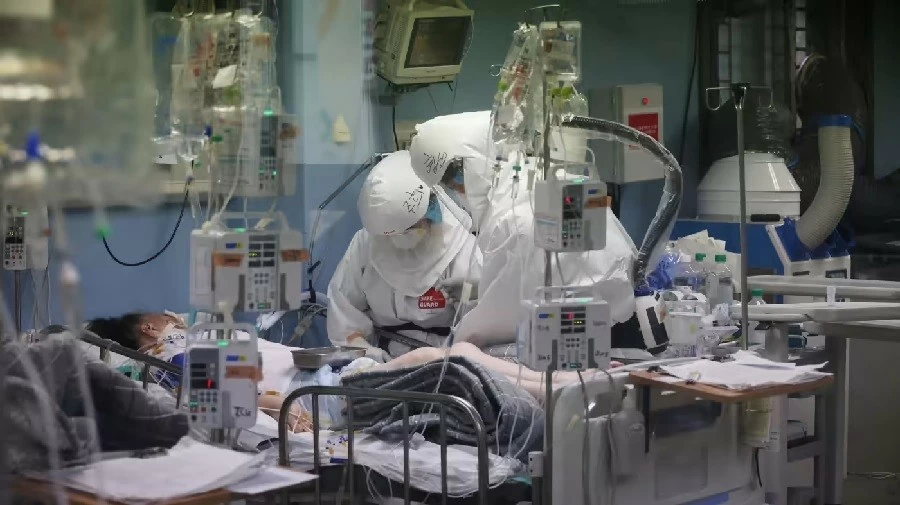 Covid-19 trở lại, số ca nhập viện ở Hàn Quốc tăng vọt. Nguồn: Reuters Covid-19 trở lại, số ca nhập viện ở Hàn Quốc tăng vọt. Nguồn: Reuters